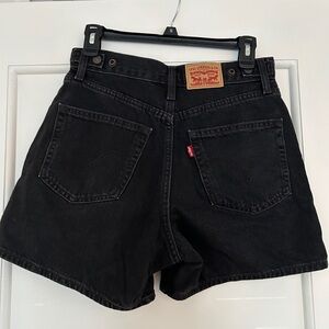 Levi’s Cinch Mid-Thigh Women's Shorts - Black Jean Shorts Denim